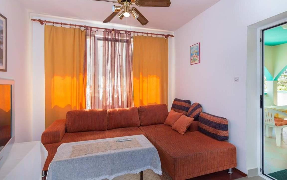 Apartment Tina *